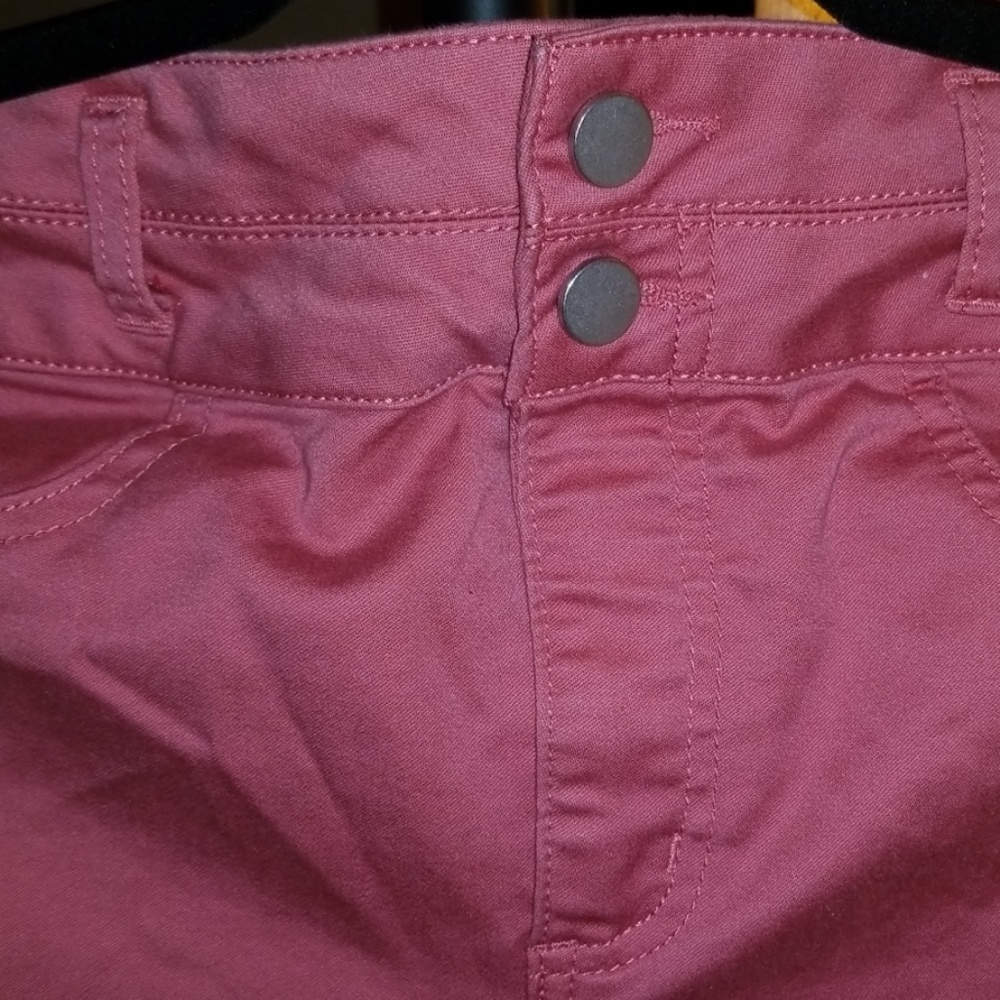 Shorts - Picture 2 of 5